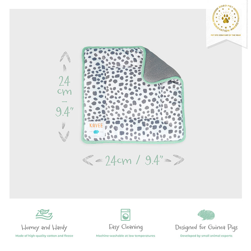 Kavee dalmatian print peepad on grey background showing product features and dimensions