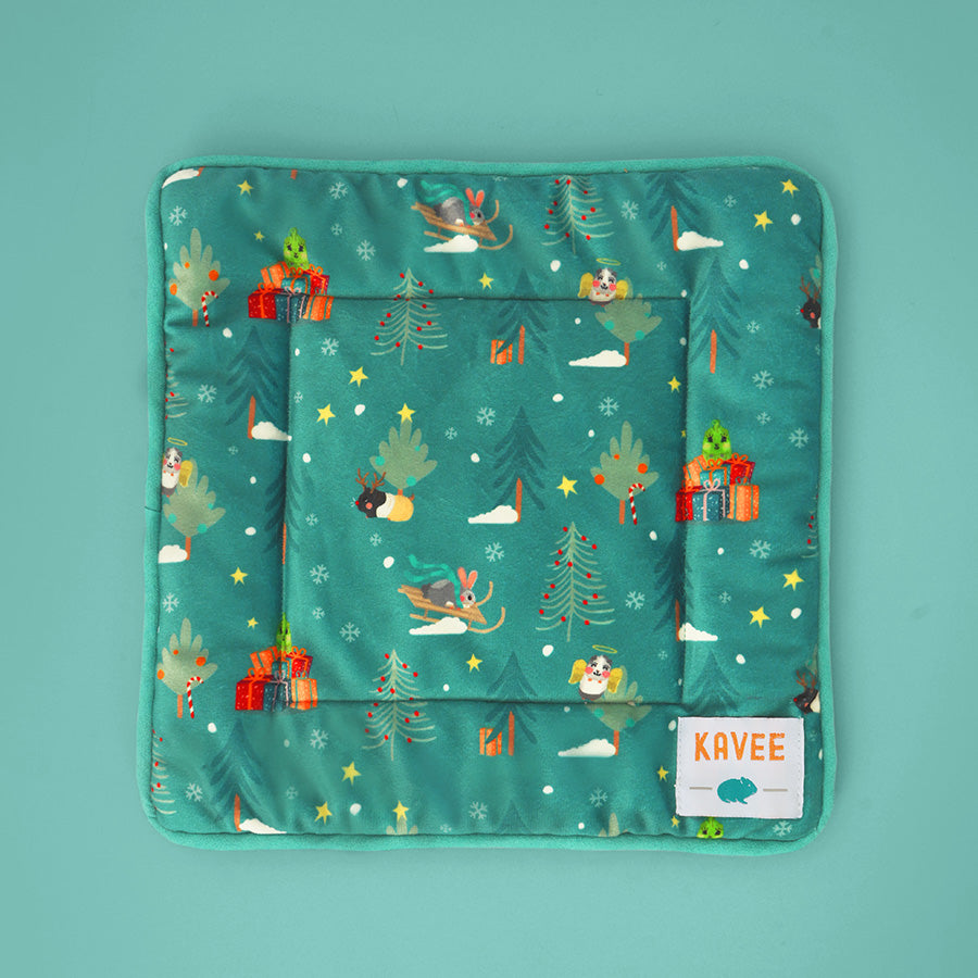 Kavee Christmas pee pad for guinea pigs